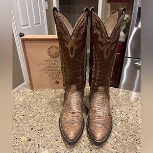 Authentic Snakeskin cowboy boots for ladies size 9B.
